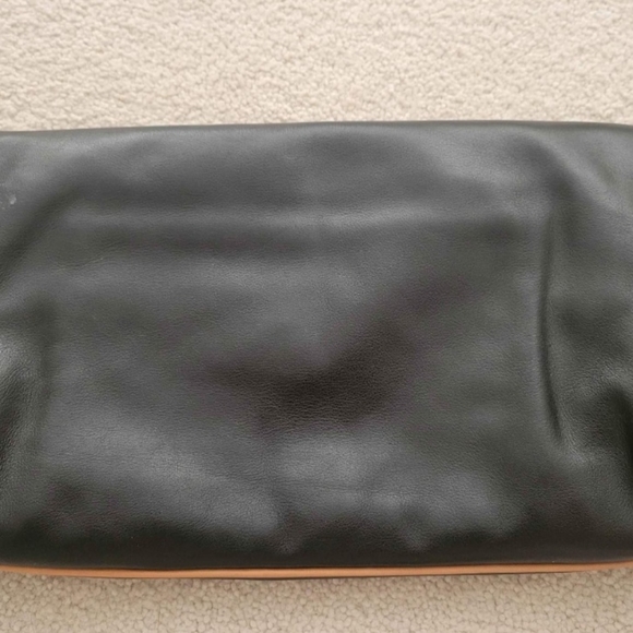 Black leather authentic Celine clutch - Picture 7 of 9